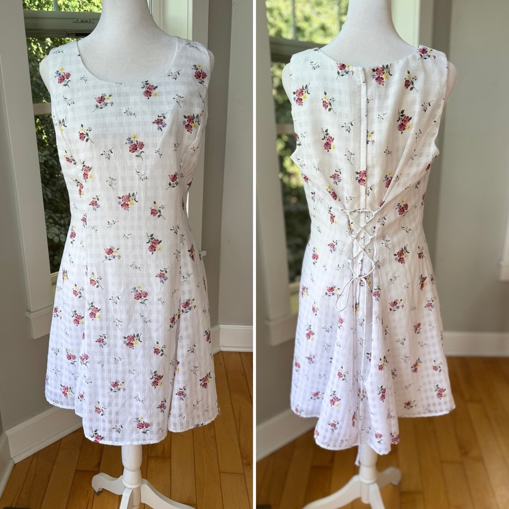 Vintage 90s Paris Sport Club White Floral Corset Tie Back Fit Flare Dress Large